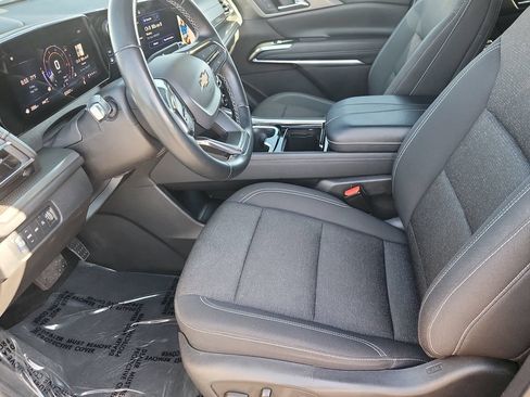 Used 2024 Chevrolet Traverse LT AWD/4WD image 7