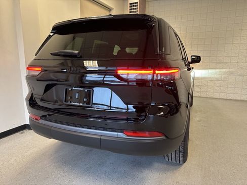 New 2026 Jeep Grand Cherokee Limited AWD/4WD image 20