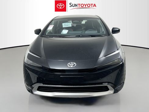 New 2026 Toyota Prius Plug-In Hybrid FWD image 10