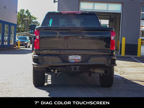 Used 2025 Chevrolet Silverado 2500 Custom w/ Custom Value Package image 7