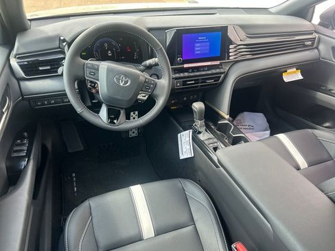New 2026 Toyota Camry SE image 2