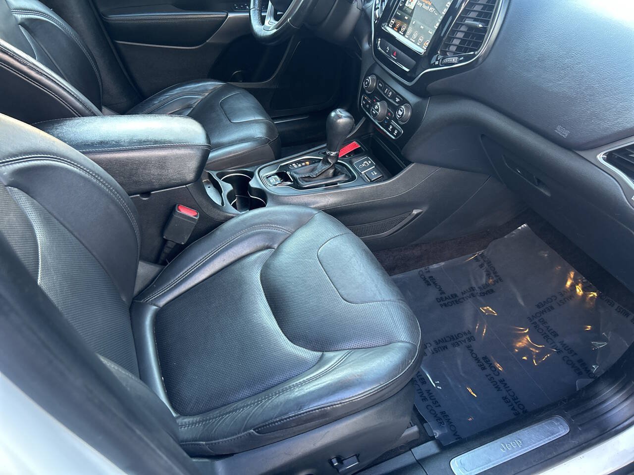 Used 2019 Jeep Cherokee Limited FWD image 26