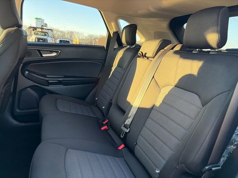 Used 2023 Ford Edge SE image 27