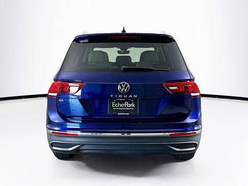 Used 2022 Volkswagen Tiguan SE w/ Panoramic Sunroof Package image 7