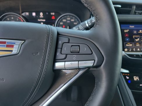 Certified 2025 Cadillac XT6 Premium Luxury w/ Platinum Package image 33