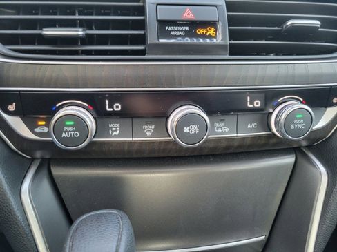 Used 2019 Honda Accord EX image 35