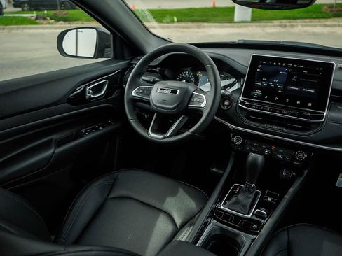 New 2026 Jeep Compass Limited image 15