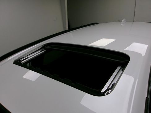 Used 2025 Honda CR-V Sport-L image 4