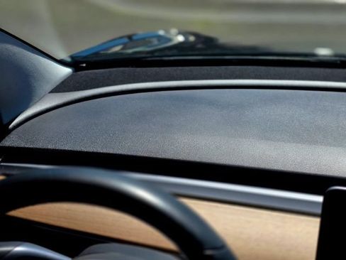 Used 2018 Tesla Model 3 Mid Range RWD image 22