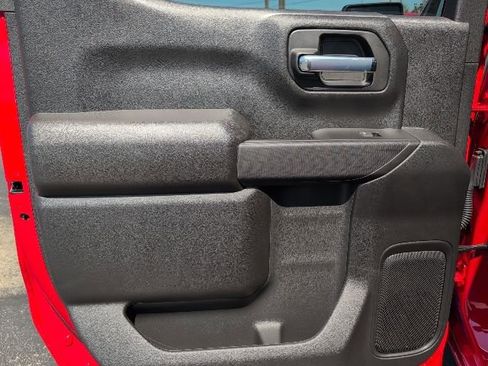 New 2026 Chevrolet Silverado 1500 Custom w/ LPO, Dark Essentials Package image 9