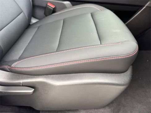 Used 2025 Chevrolet Traverse Z71 w/ Driver Confidence Package image 11