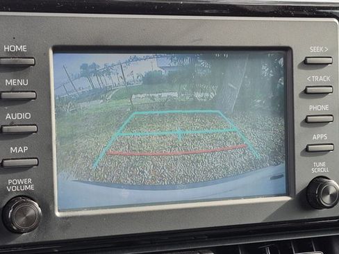 Used 2019 Toyota RAV4 LE FWD image 6