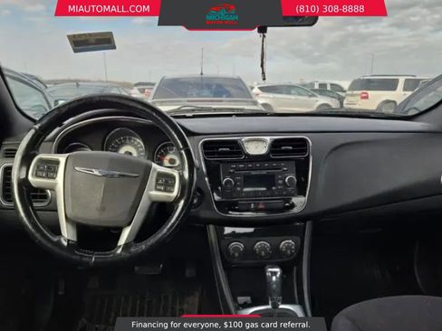 Used 2013 Chrysler 200 Touring image 9
