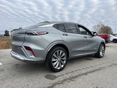 New 2026 Buick Envista Avenir image 6