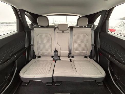Used 2021 Ford Escape SE w/ SE Sport Appearance Package image 35