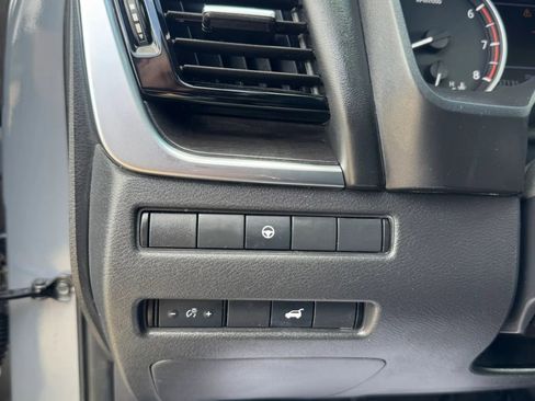 Used 2021 Nissan Rogue SL FWD image 26