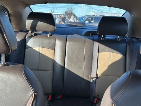 Used 2011 Chevrolet Malibu LTZ image 8