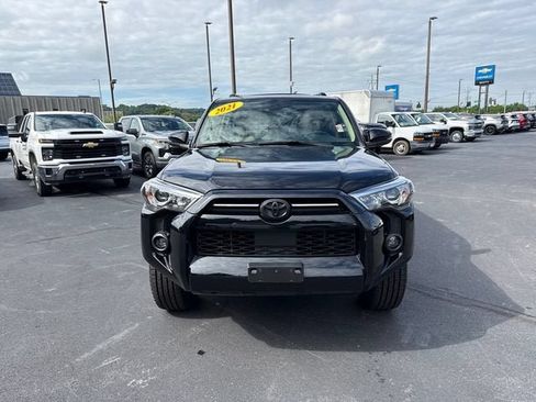 Used 2021 Toyota 4Runner SR5 Premium w/ Moonroof Package AWD/4WD image 8