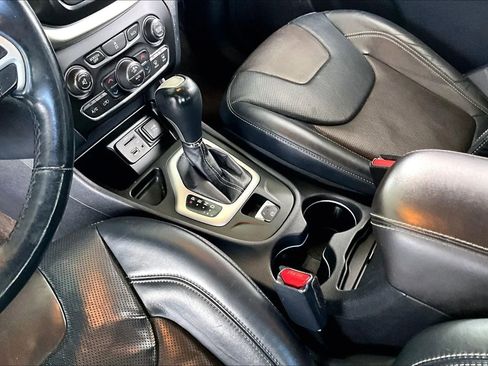 Used 2014 Jeep Cherokee Limited w/ Luxury Group image 15