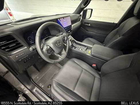 Used 2026 Lexus GX 550 w/ Accessory Package (2T) AWD/4WD image 27