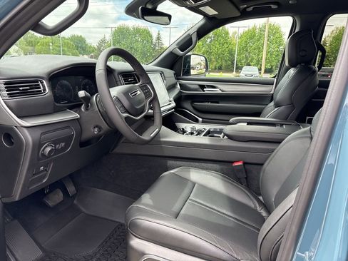 New 2026 Jeep Grand Wagoneer 4WD image 7