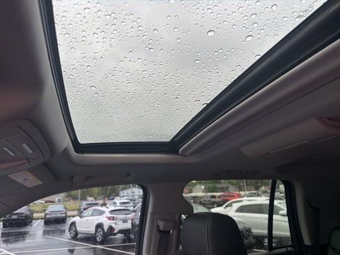 Used 2020 GMC Yukon SLT w/ Premium Edition AWD/4WD image 5