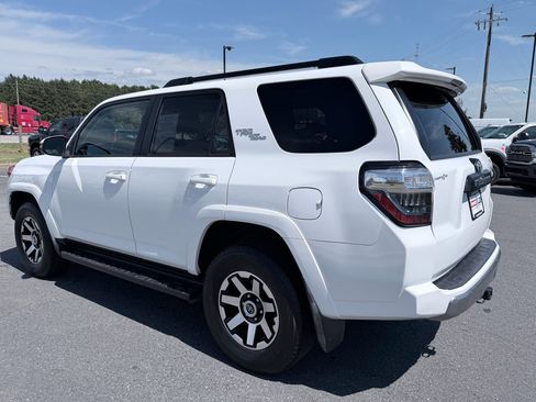 Used 2021 Toyota 4Runner TRD Off-Road Premium AWD/4WD image 7