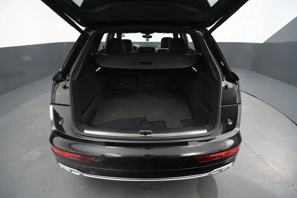 Used 2019 Audi SQ5 Premium Plus w/ Premium Plus Package AWD/4WD image 46