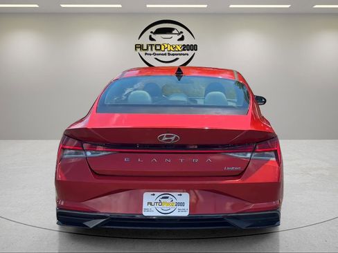 Used 2021 Hyundai Elantra Limited FWD image 6