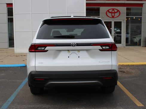 New 2026 Toyota Grand Highlander Platinum image 18