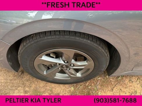 Used 2021 Kia K5 LXS FWD image 5