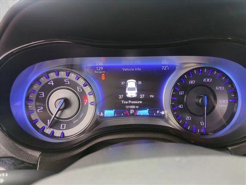 Used 2018 Chrysler 300 S image 11