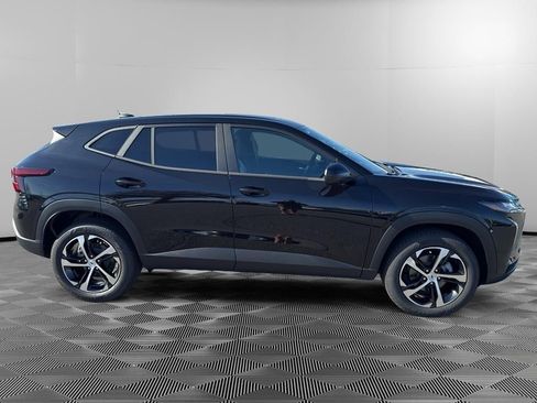 New 2026 Chevrolet Trax RS w/ Sunroof Package image 8