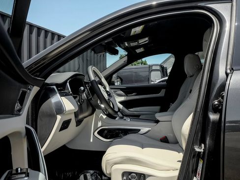New 2026 Jaguar F-PACE R-Dynamic S AWD/4WD image 10