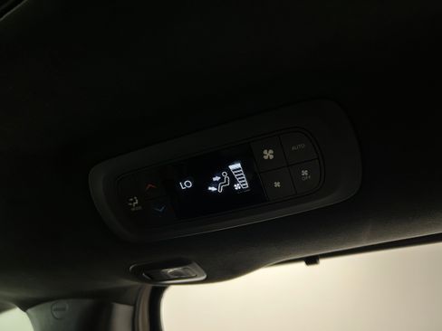 Used 2021 Chrysler Pacifica Pinnacle AWD/4WD image 31