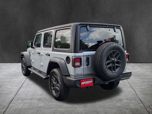 Used 2024 Jeep Wrangler Unlimited Sport AWD/4WD image 7