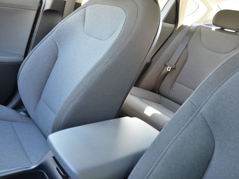 Used 2025 Kia K4 FWD image 55