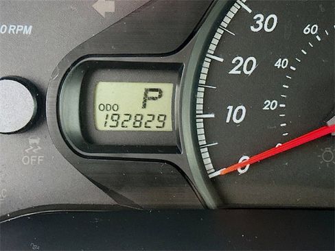 Used 2013 Toyota Sienna LE image 12