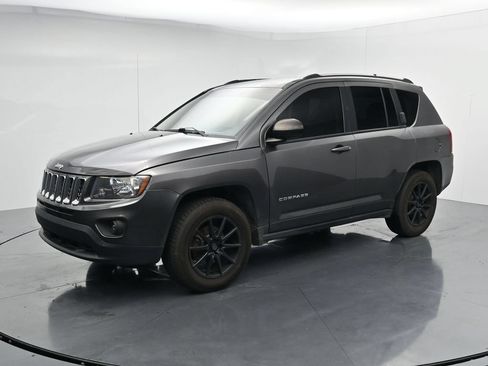 Used 2017 Jeep Compass Sport w/ Power Value Group AWD/4WD image 4
