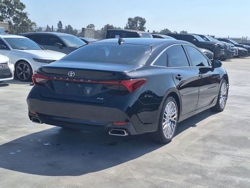 Used 2019 Toyota Avalon XLE w/ Carpet Mat Package FWD image 5