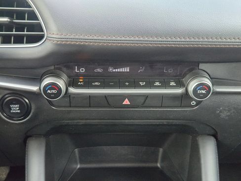 Used 2024 MAZDA MAZDA3 s FWD image 18