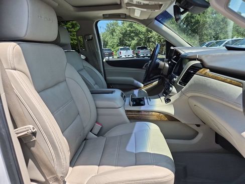 Used 2017 GMC Yukon XL Denali w/ Open Road Package AWD/4WD image 41