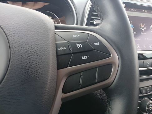 Used 2019 Jeep Cherokee High Altitude image 20