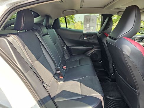 Used 2023 Toyota Prius Prime FWD image 12