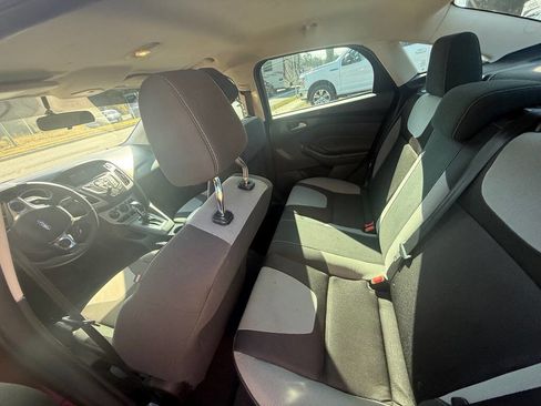 Used 2012 Ford Focus SE image 9