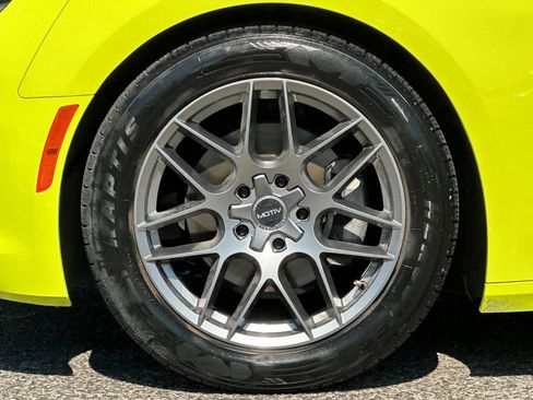 Used 2019 Chevrolet Camaro LT RWD image 26