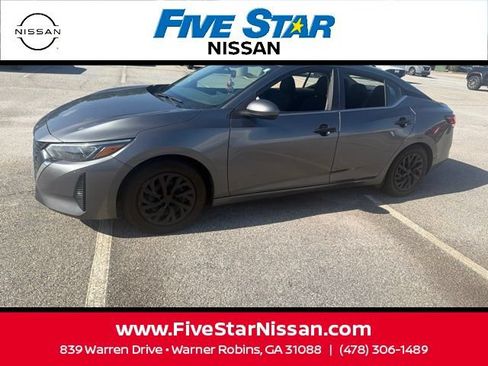Used 2025 Nissan Sentra S FWD image 17