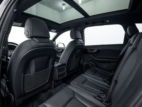 Certified 2025 Audi Q7 3.0T Premium Plus w/ Premium Plus Package image 19
