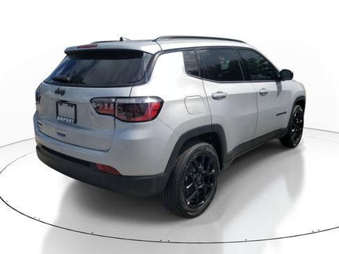 New 2026 Jeep Compass Latitude w/ Quick Order Package 29K image 4
