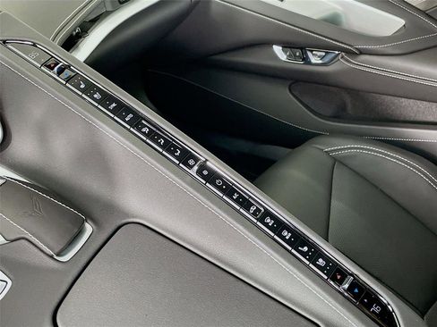 Used 2025 Chevrolet Corvette 2LT image 19